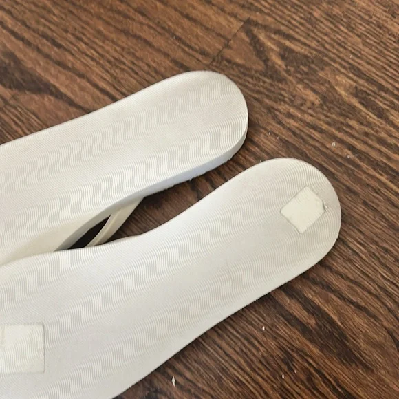 Sandals - Picture 3 of 5